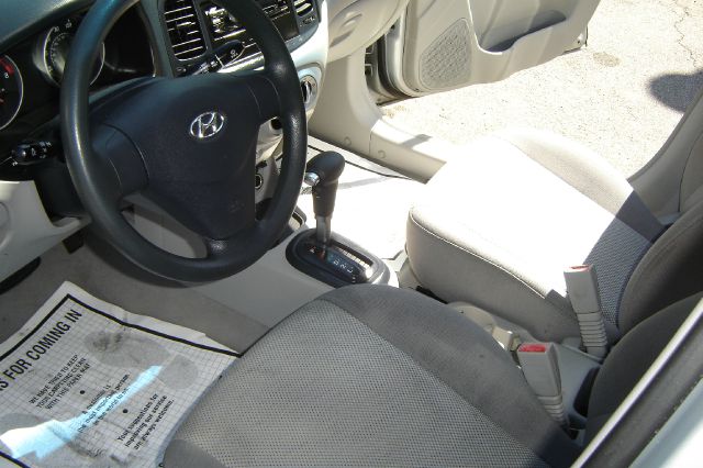 Hyundai Accent 2006 photo 1