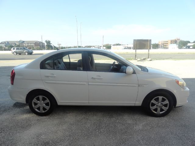 Hyundai Accent 2007 photo 1