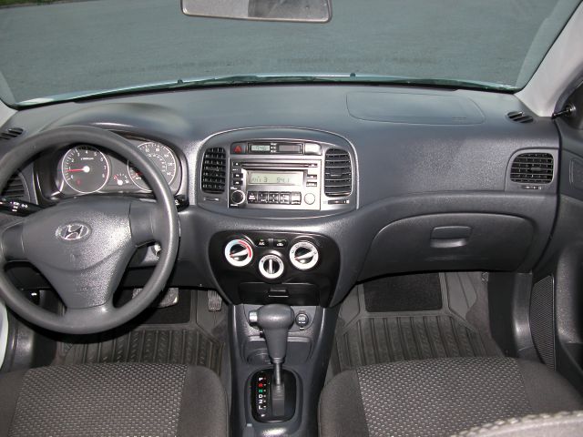 Hyundai Accent 2007 photo 6