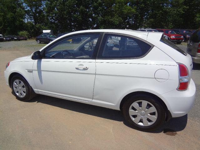 Hyundai Accent 2007 photo 1