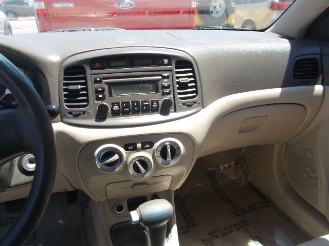 Hyundai Accent 2007 photo 1