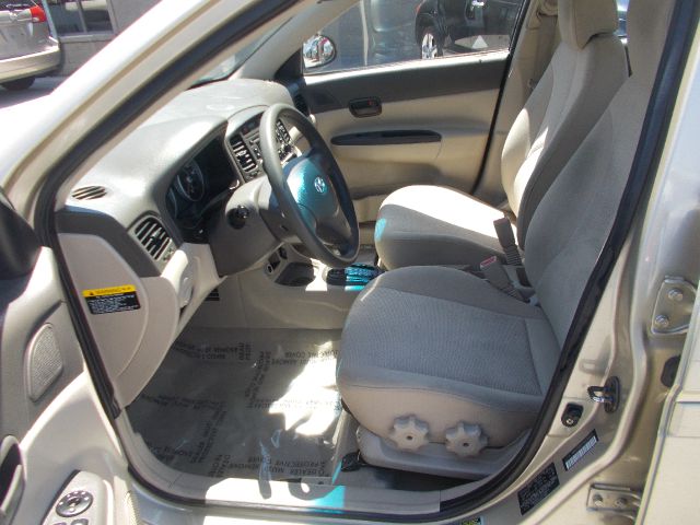 Hyundai Accent 2007 photo 2