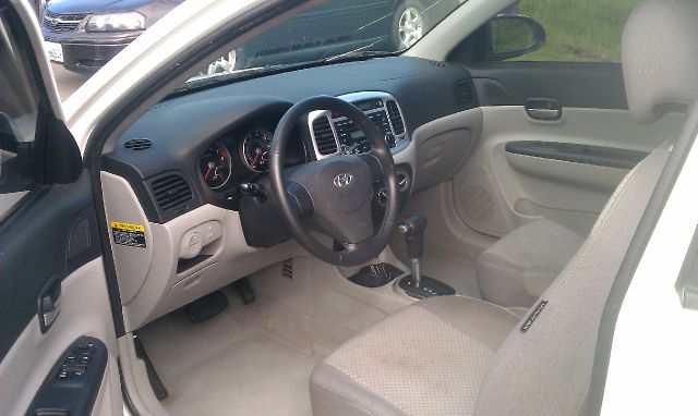 Hyundai Accent 2007 photo 2