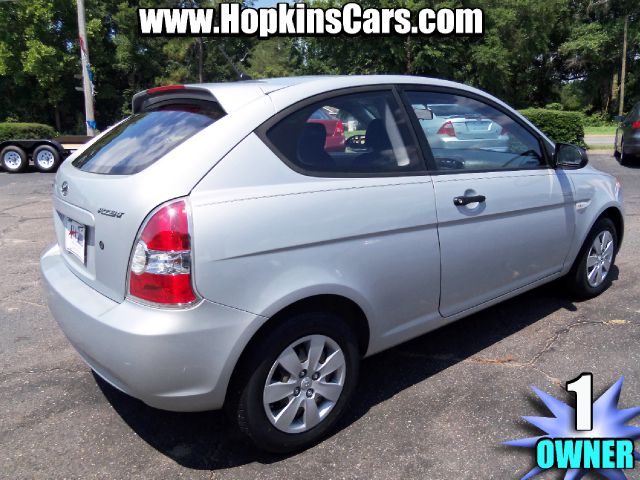 Hyundai Accent 2008 photo 2