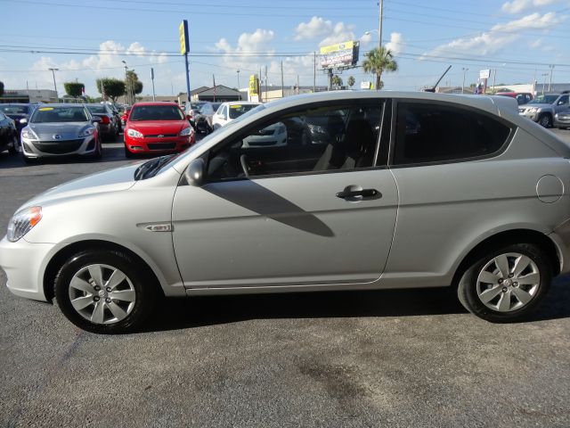 Hyundai Accent 2008 photo 2