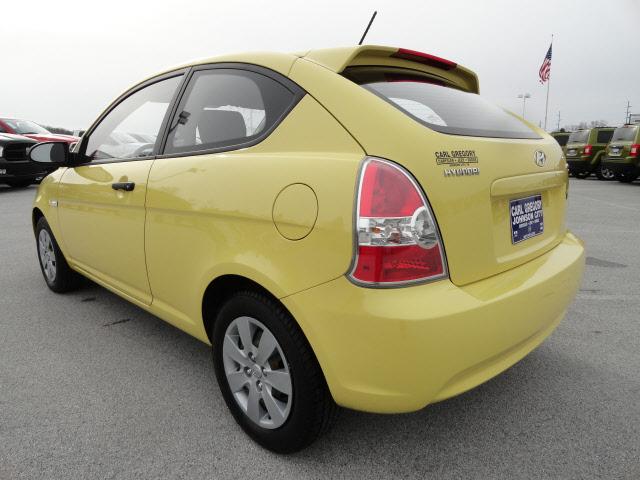 Hyundai Accent 2008 photo 2