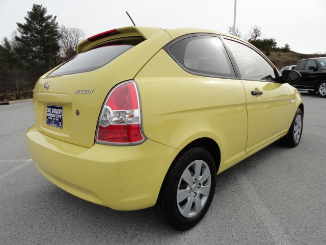 Hyundai Accent 2008 photo 3