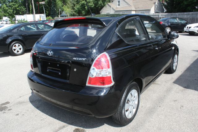 Hyundai Accent 2009 photo 3