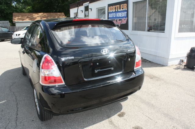 Hyundai Accent 2009 photo 4