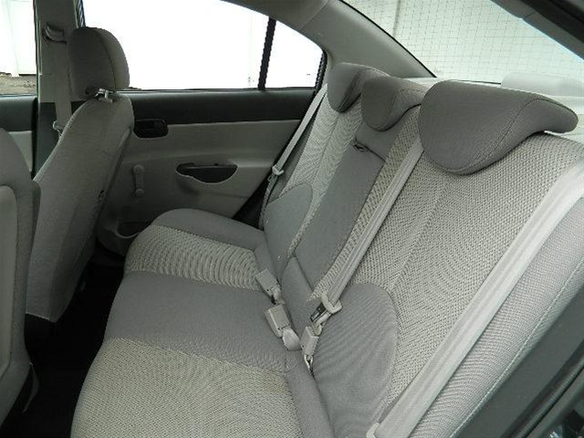 Hyundai Accent 2009 photo 1