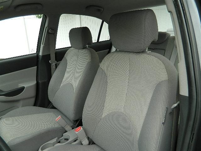 Hyundai Accent 2009 photo 4