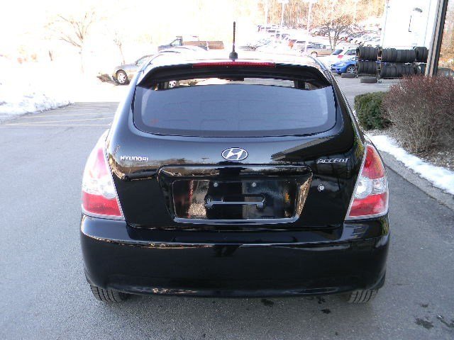 Hyundai Accent 2009 photo 3