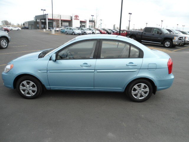 Hyundai Accent 2009 photo 4