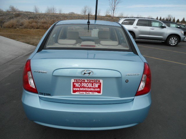 Hyundai Accent 2009 photo 5