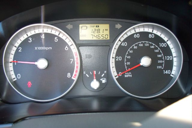 Hyundai Accent 2009 photo 4