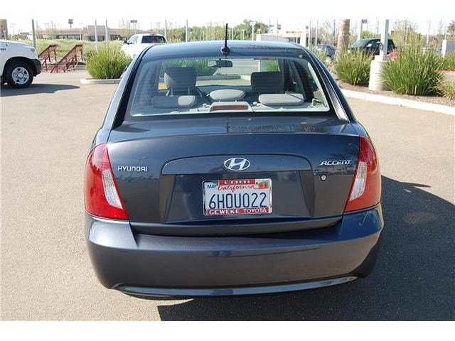 Hyundai Accent 2009 photo 3