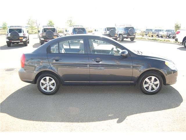 Hyundai Accent 2009 photo 4