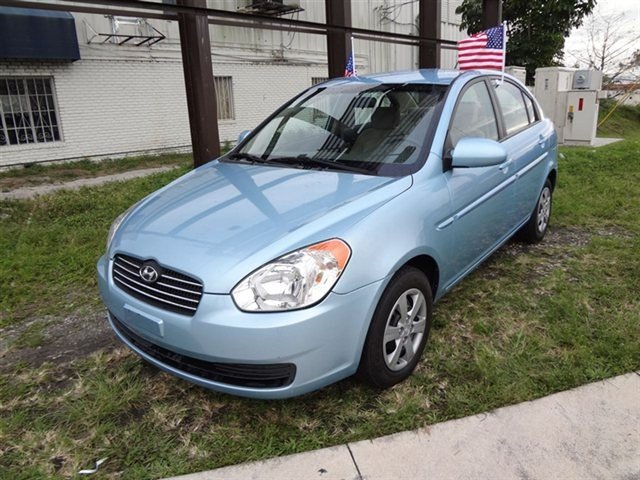 Hyundai Accent 2009 photo 1