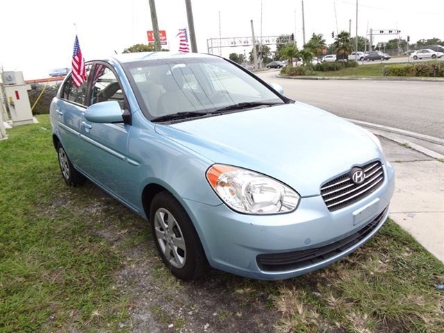 Hyundai Accent 2009 photo 5