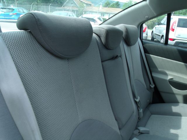 Hyundai Accent 2009 photo 5