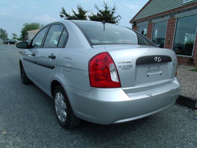 Hyundai Accent 2009 photo 6