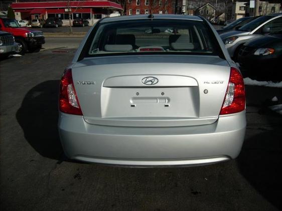 Hyundai Accent 2009 photo 1