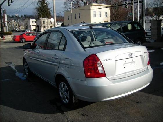 Hyundai Accent 2009 photo 5