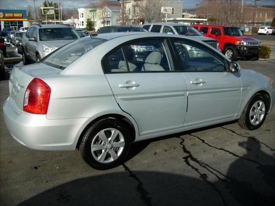 Hyundai Accent 2009 photo 7