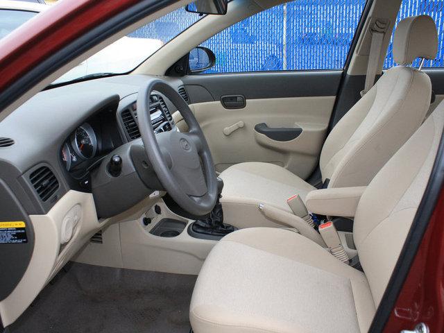 Hyundai Accent 2009 photo 1