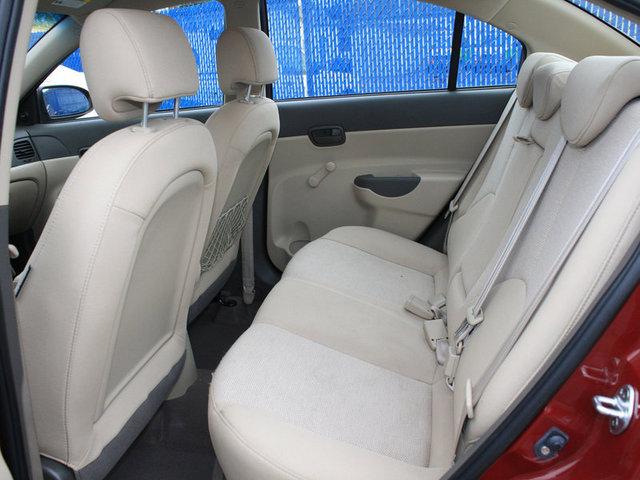 Hyundai Accent 2009 photo 3