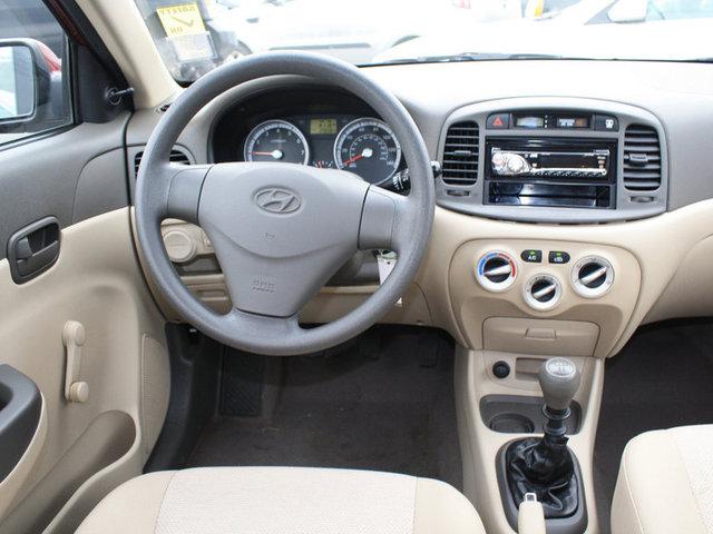 Hyundai Accent 2009 photo 4