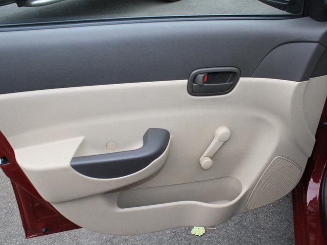 Hyundai Accent 2009 photo 5