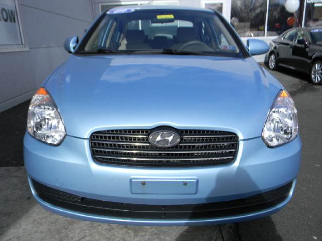 Hyundai Accent 2009 photo 1