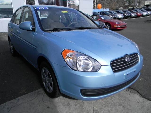 Hyundai Accent 2009 photo 4