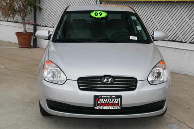 Hyundai Accent 2009 photo 4