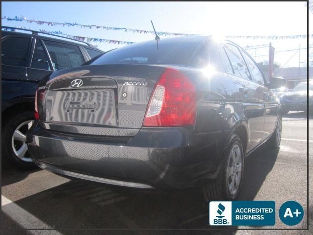 Hyundai Accent 2009 photo 1