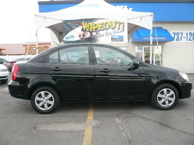 Hyundai Accent 2009 photo 2