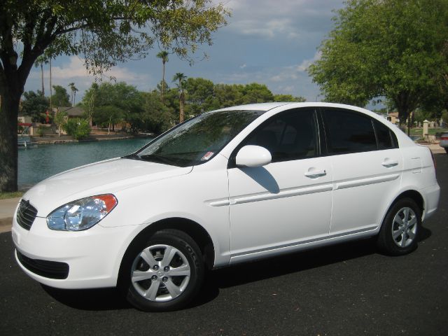 Hyundai Accent 2009 photo 1