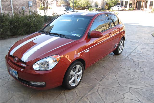 Hyundai Accent 2009 photo 2