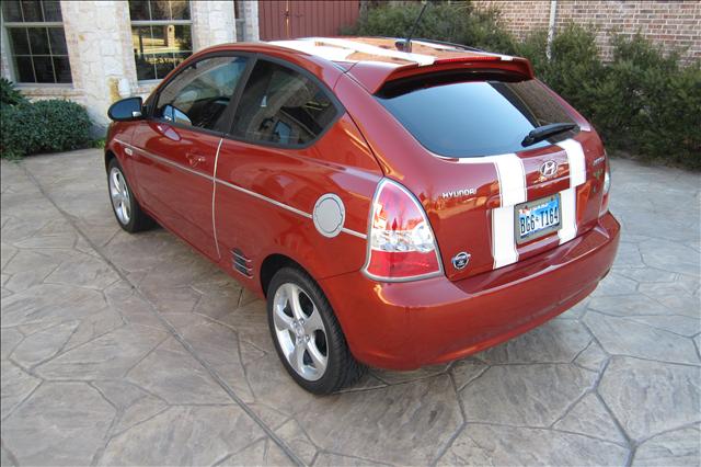 Hyundai Accent 2009 photo 3