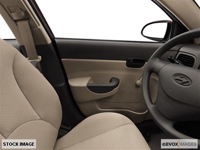 Hyundai Accent 2009 photo 3