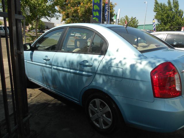 Hyundai Accent 2009 photo 13