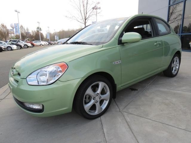 Hyundai Accent 2009 photo 1