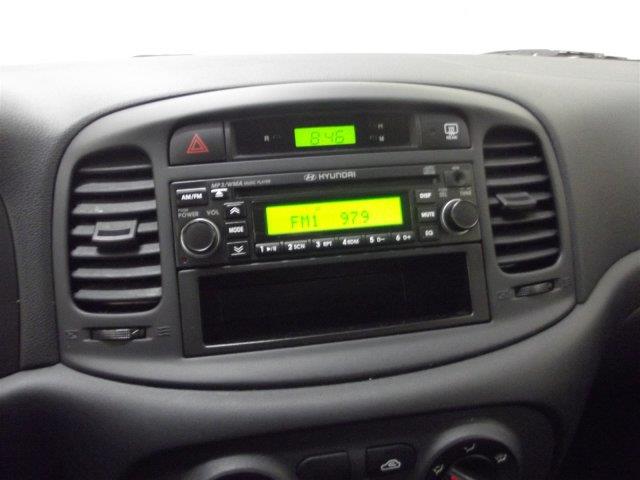 Hyundai Accent 2009 photo 5