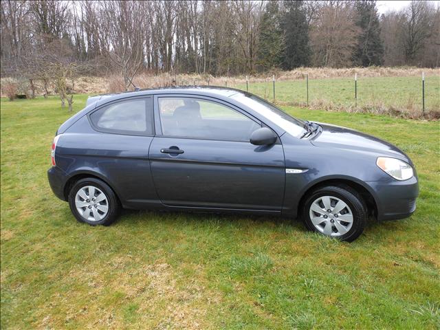 Hyundai Accent 2009 photo 3