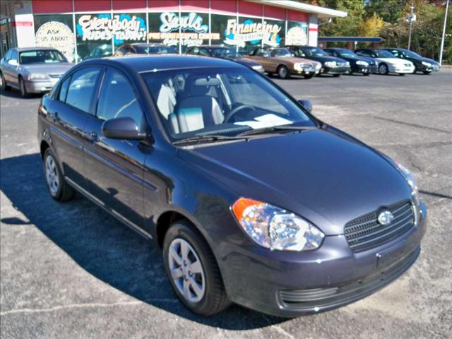 Hyundai Accent 2010 photo 1