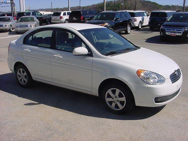 Hyundai Accent 2010 photo 1