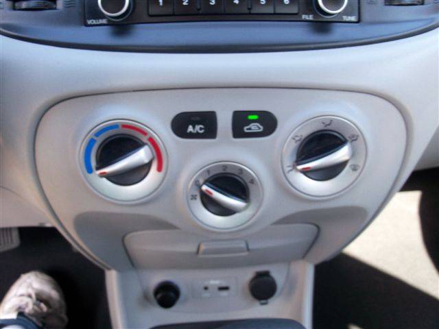 Hyundai Accent 2010 photo 5