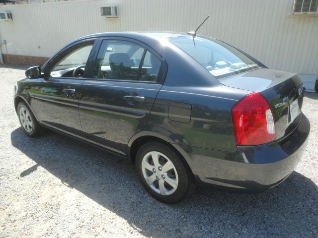 Hyundai Accent 2010 photo 10