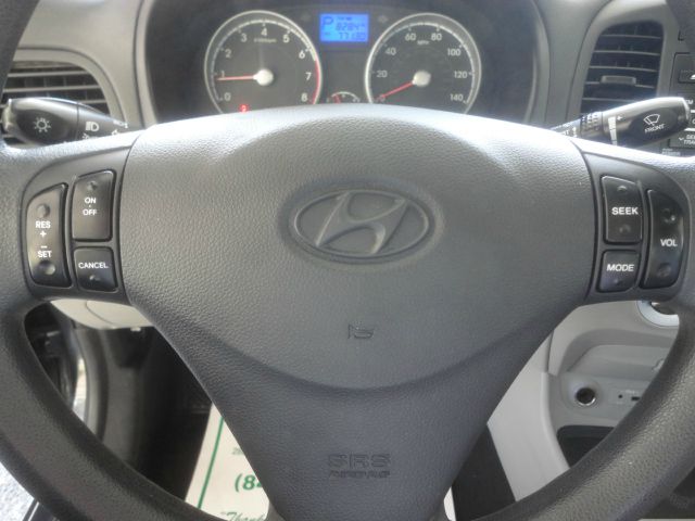 Hyundai Accent 2010 photo 17